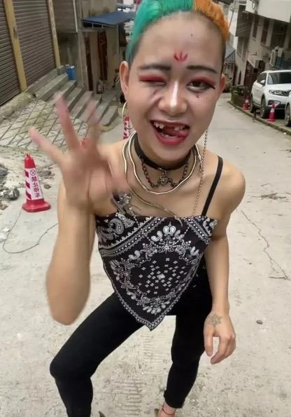 贵州牙妹终于被封,这样的"丑态人生"真的不值得留在凡间