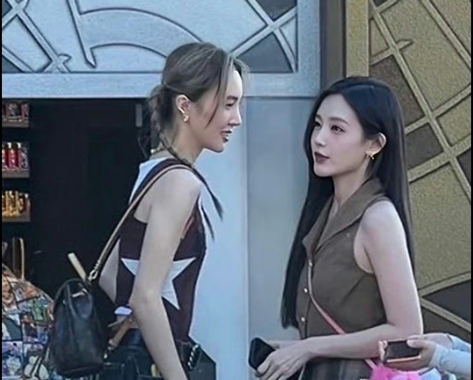 金晨李一桐同框生图,还有人在嗑这对吗?