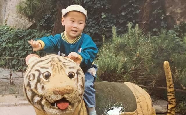 德云社童年照曝光!张九南和杨九郎傻傻分不清