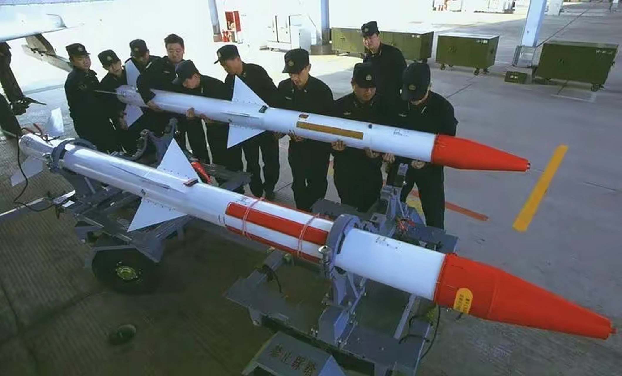 中国现役空空导弹型号图片