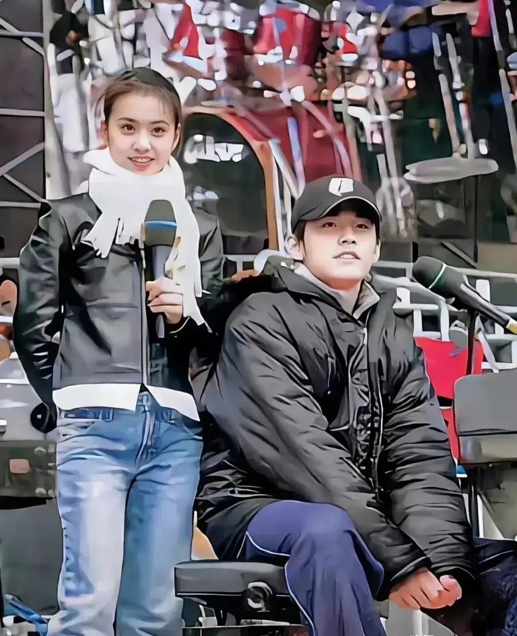 男的是周杰伦我相信,这边上的是蔡依林,我真的表示怀疑.