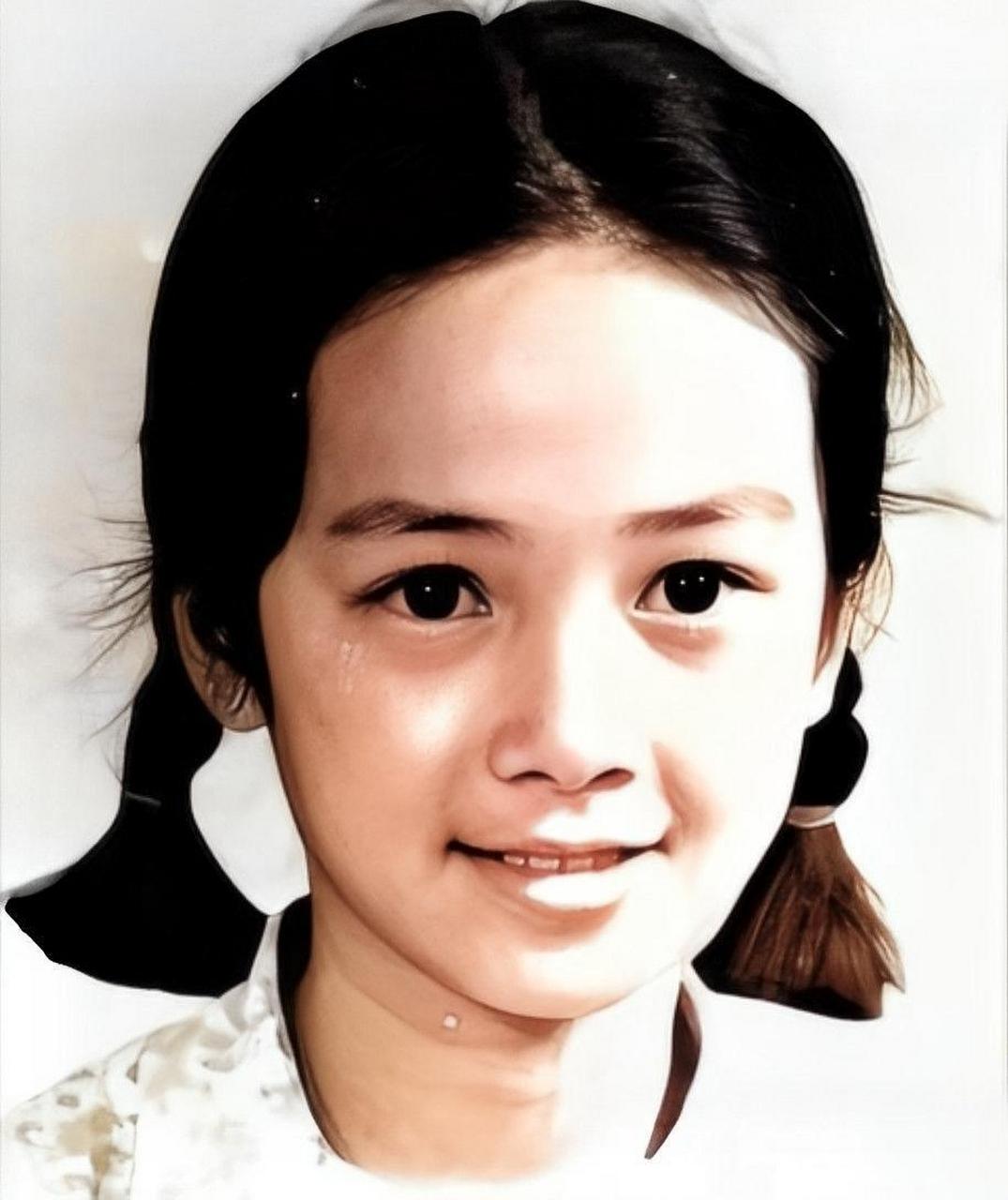 蒋雯丽小时候的照片图片