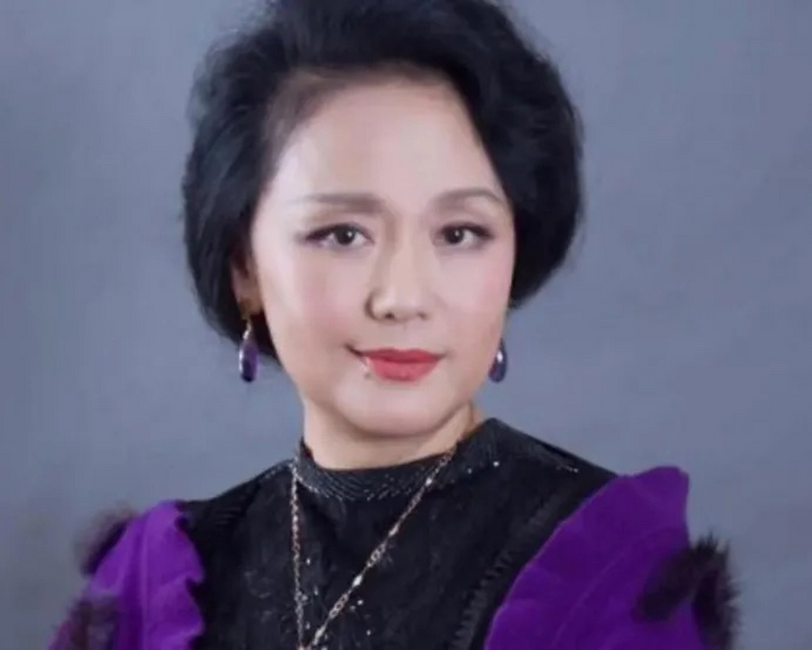 1979年,演员廖学秋去外面拍戏,6个月后突然回家,想要给老公一个惊喜