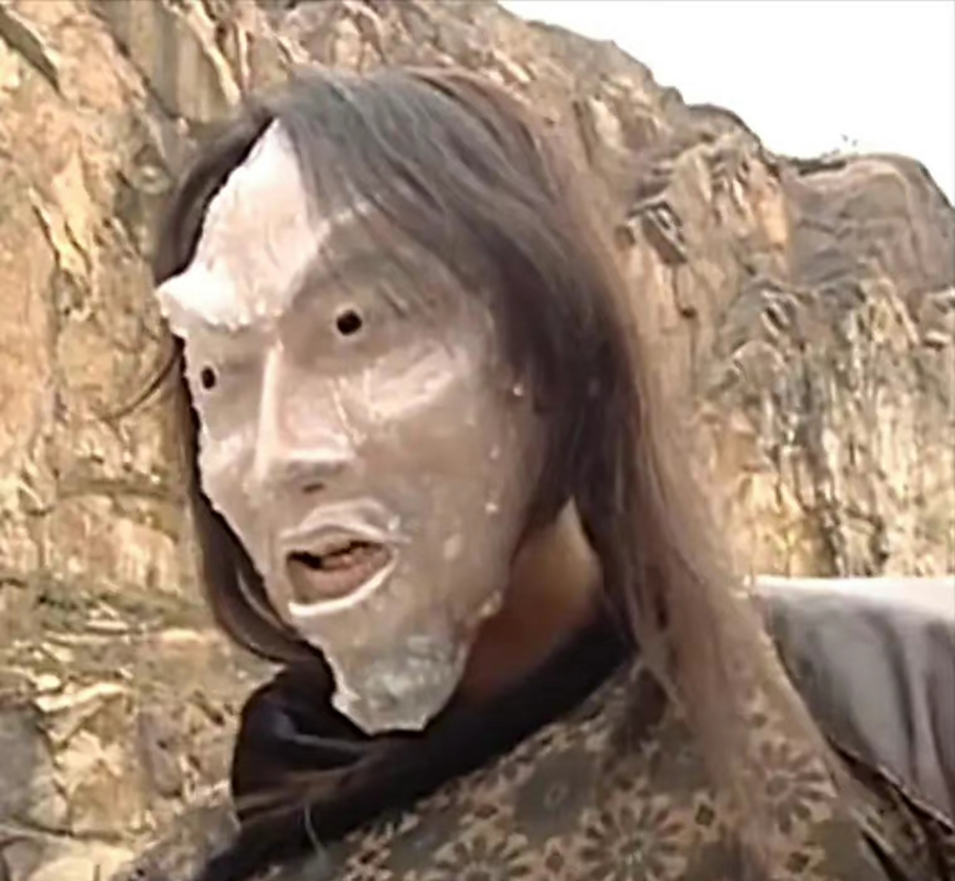 鬼吹灯之昆仑神宫里的韩淑娜在第七集被无量业火焚烧下线了,第九集她