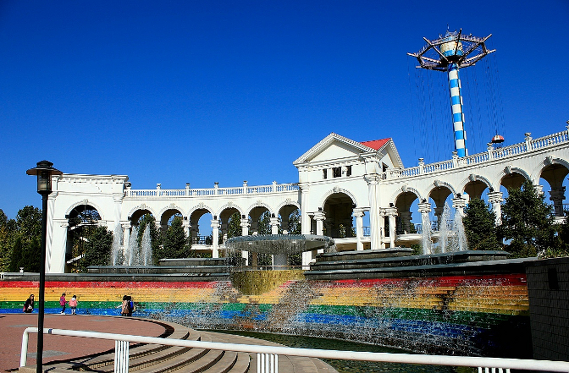 朝阳公园是北京四环内最大的公园,门票只需5元,是4a级景区.