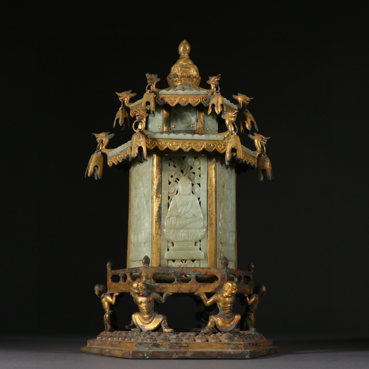 辽金 铜鎏金嵌和田玉佛塔. 规格:高34.5㎝宽21㎝重8.6斤