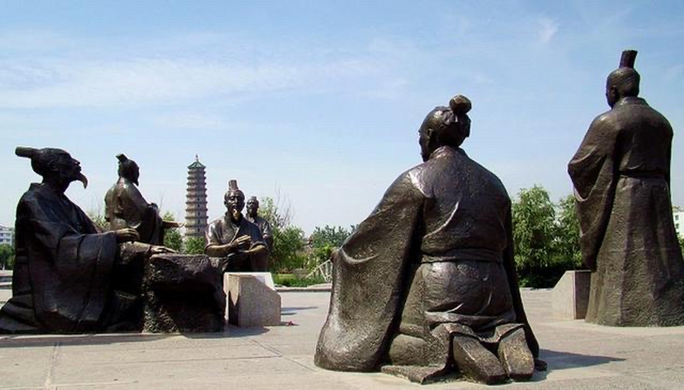 一分钟带你了解历史 建安七子,是汉建安年间(196年—220年)七位文学家