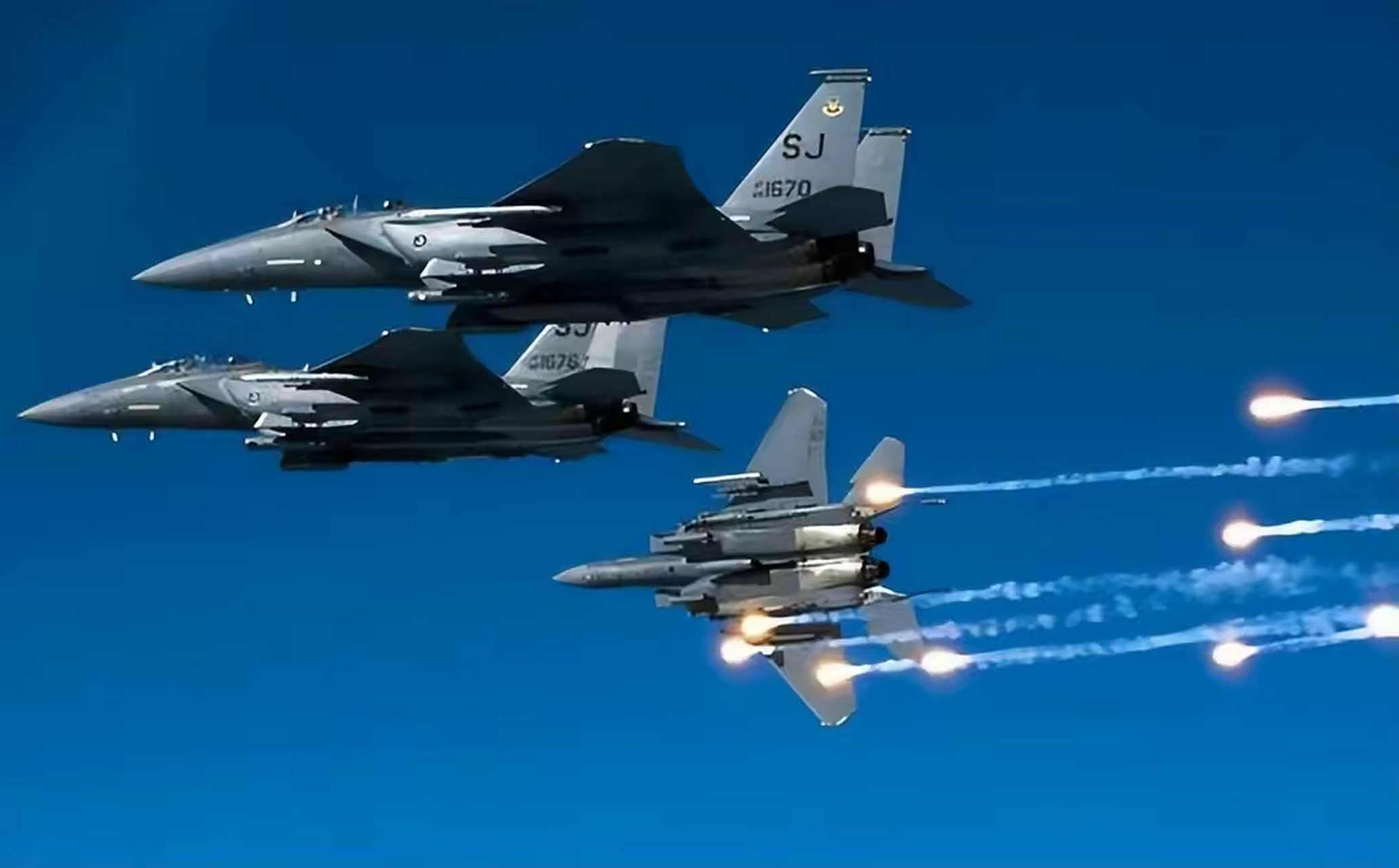 美军p-8a巡逻机突破了台湾海峡的空域,进一步加剧了台海紧张局势.