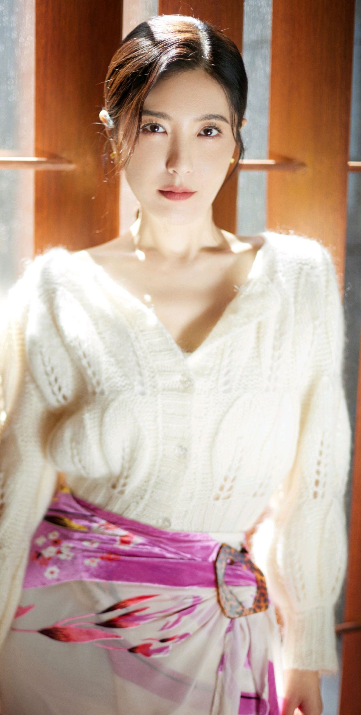 中戏校花曾黎高清写真,温婉典雅,尽显成熟女人的魅力