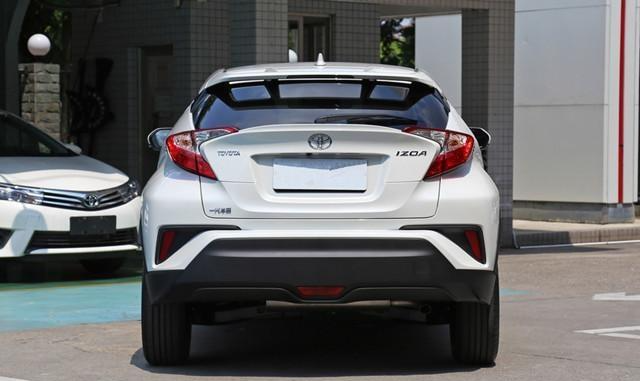 丰田终于发力,双开门配十气囊,不足14万还看什么冠道