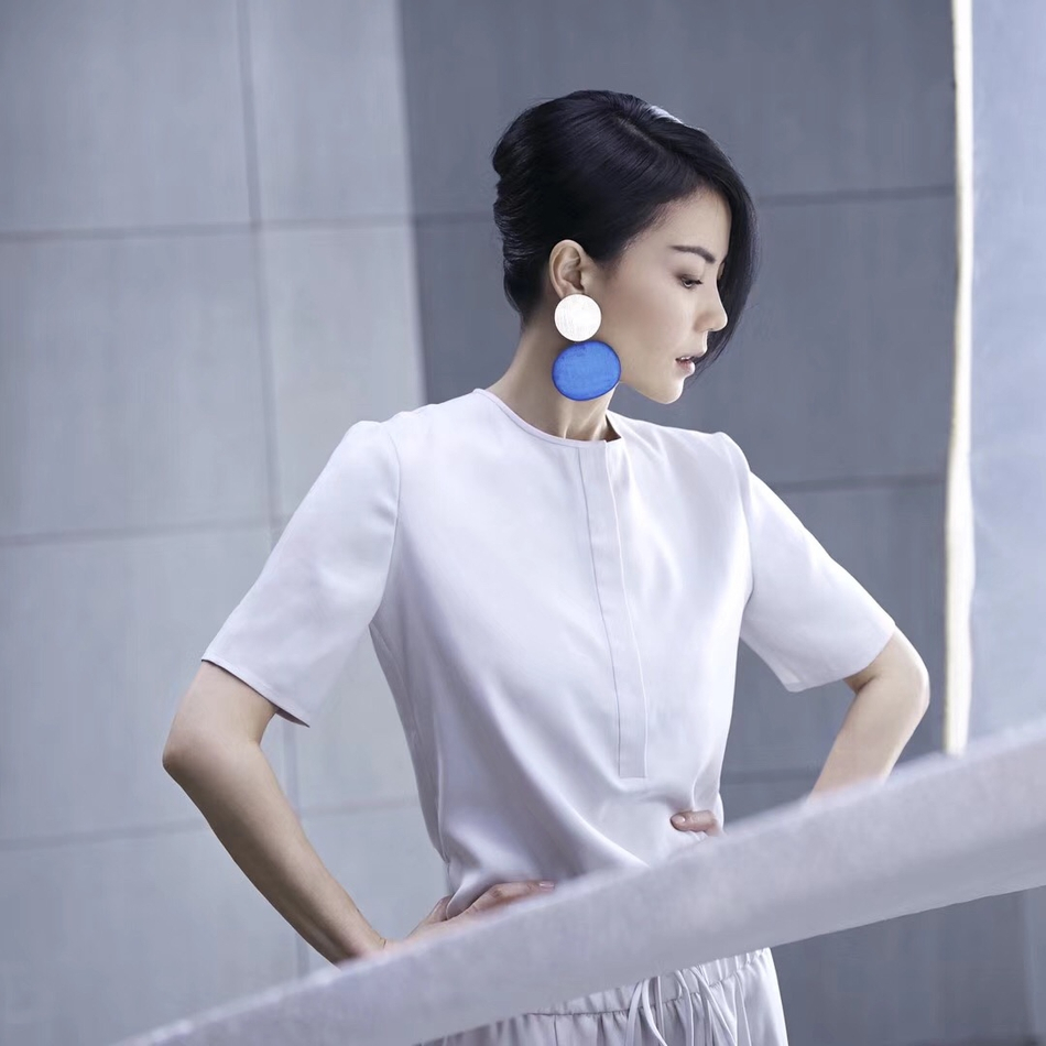 究竟谁是王菲的传奇?