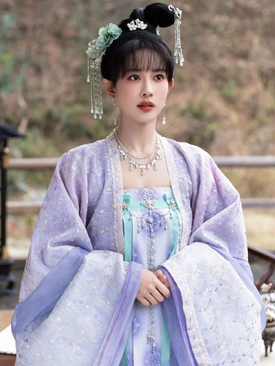 孟子义给我把古装焊身上,好适合明艳大气的妆造啊 676767