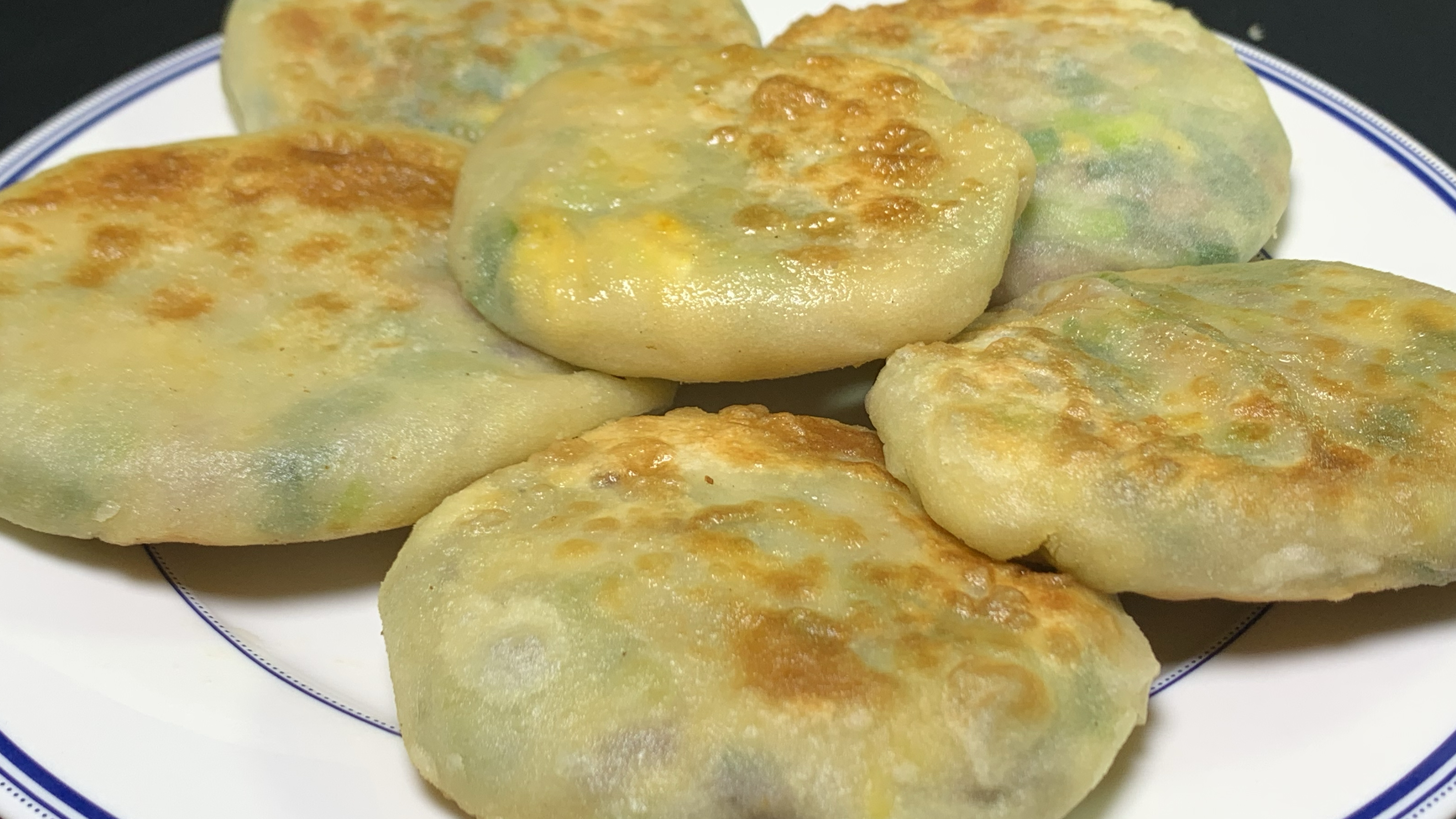 韭菜和洋葱是绝配,教你一个从没吃过的做法,简单又营养,真解馋