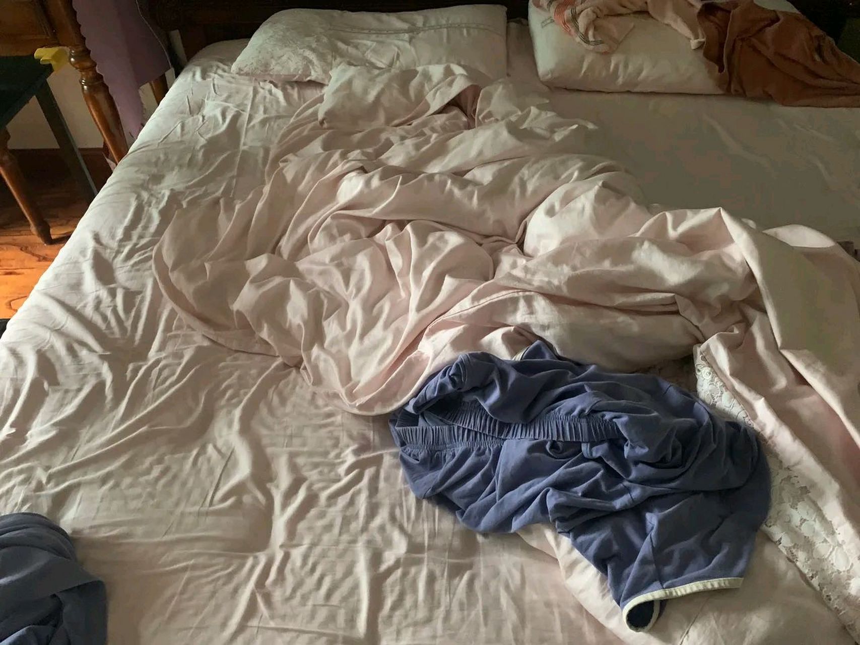 老婆跟领导彻夜未归后升职,想与我离婚时才发现:那个公司是我的