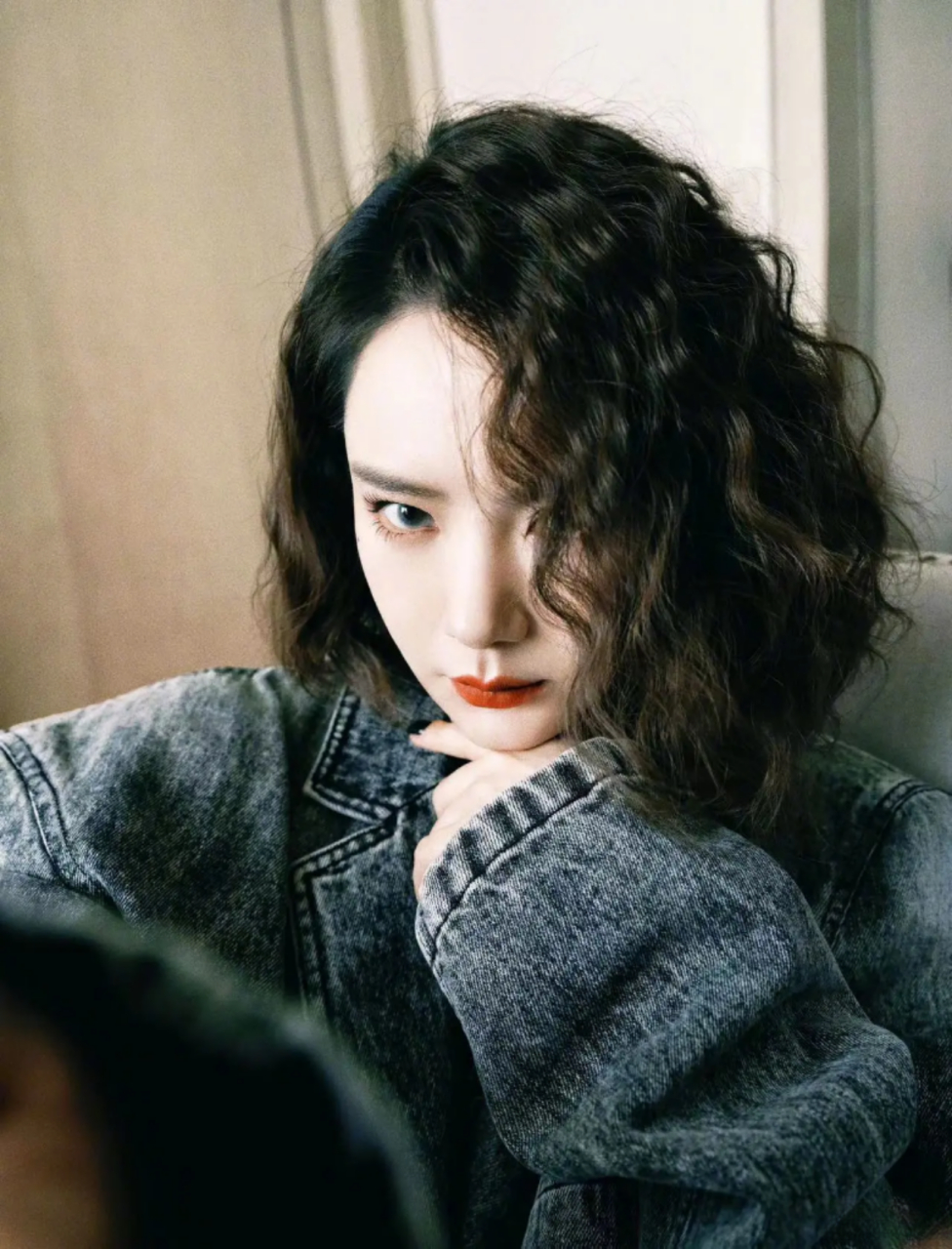 大家喜欢戚薇的妆容吗? 欢迎留言讨论!