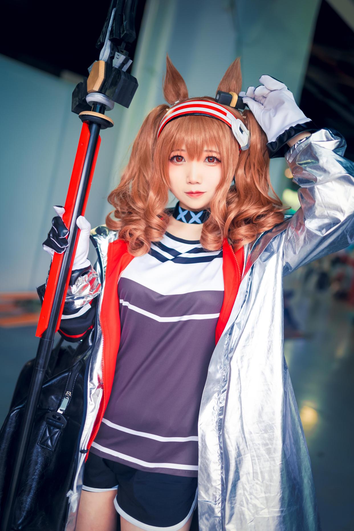 「明日方舟」cos:这个安洁莉娜怎么样,爱了吗?