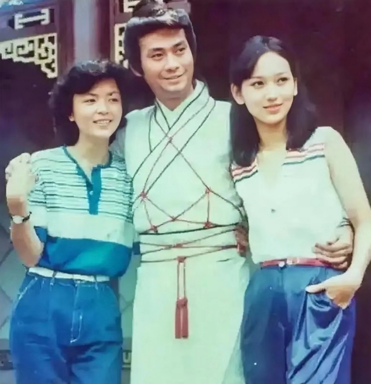 赵雅芝与郑少秋合作过多次,在我的记忆中,他们合演的《戏说乾隆》,给