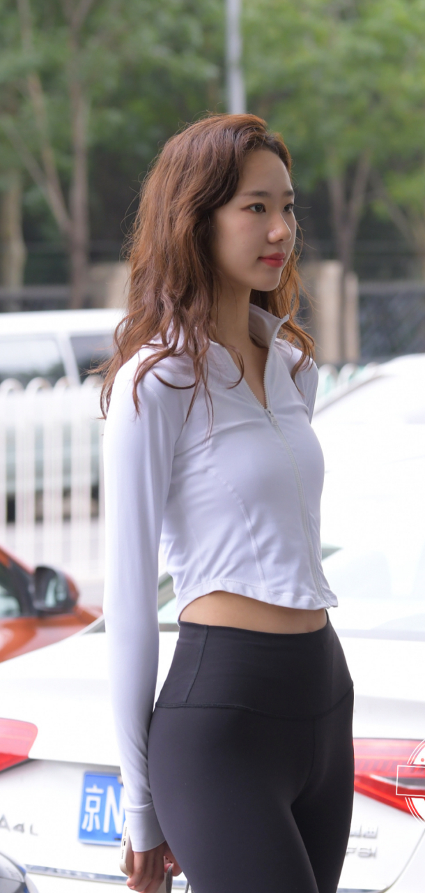 秀丽清瘦的长发美女,越看越好看啊
