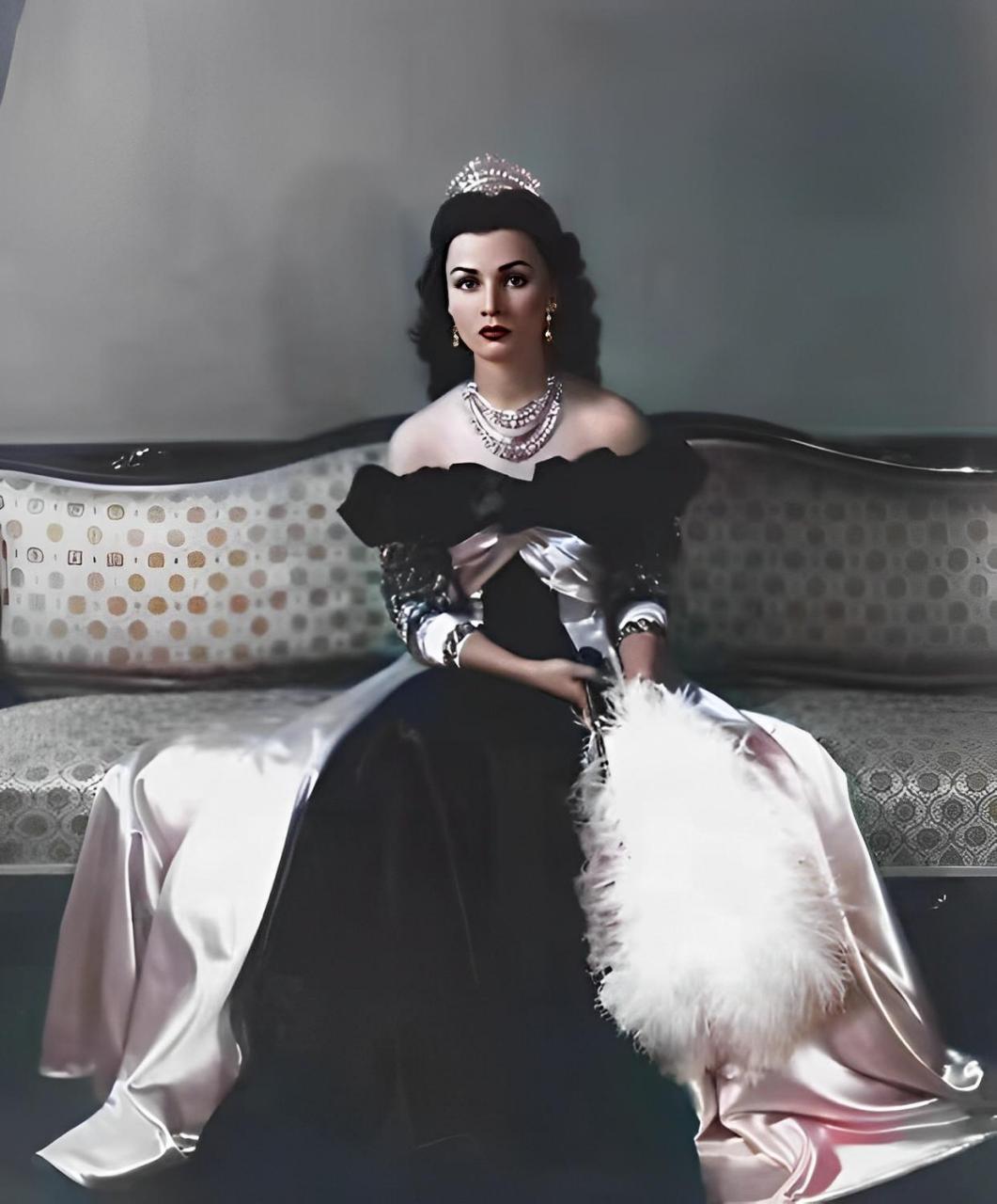 伊朗末代皇后法丝亚,在此之前她本是埃及公主,照片中不难看出她非常
