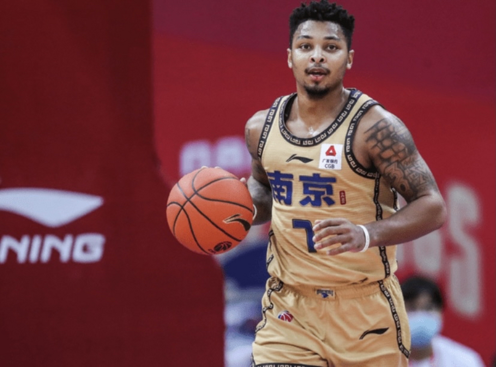 上赛季南京同曦外援qj•皮特森今夏将代表纽约尼克斯参加夏季联赛!