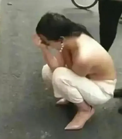 小三的下场,盘点各种被撕场面小三的下场,是报应还是悲剧?