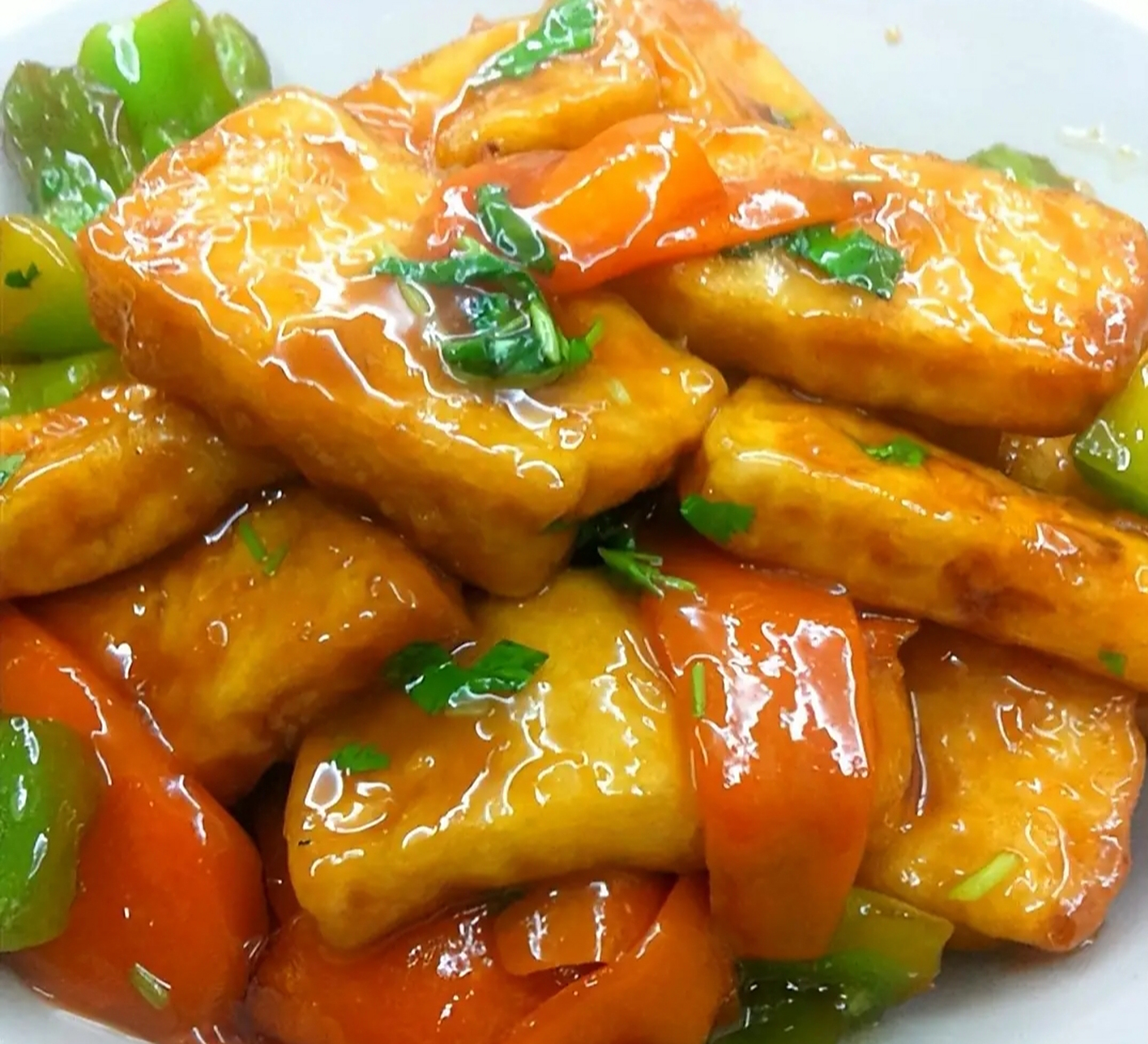 #我的美食分享#  软溜豆腐  材料:嫩豆腐 1 块;鸡蛋 1 个;小葱 适量;