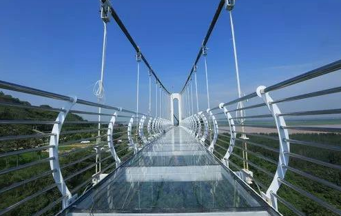 中国最长的吊桥图片