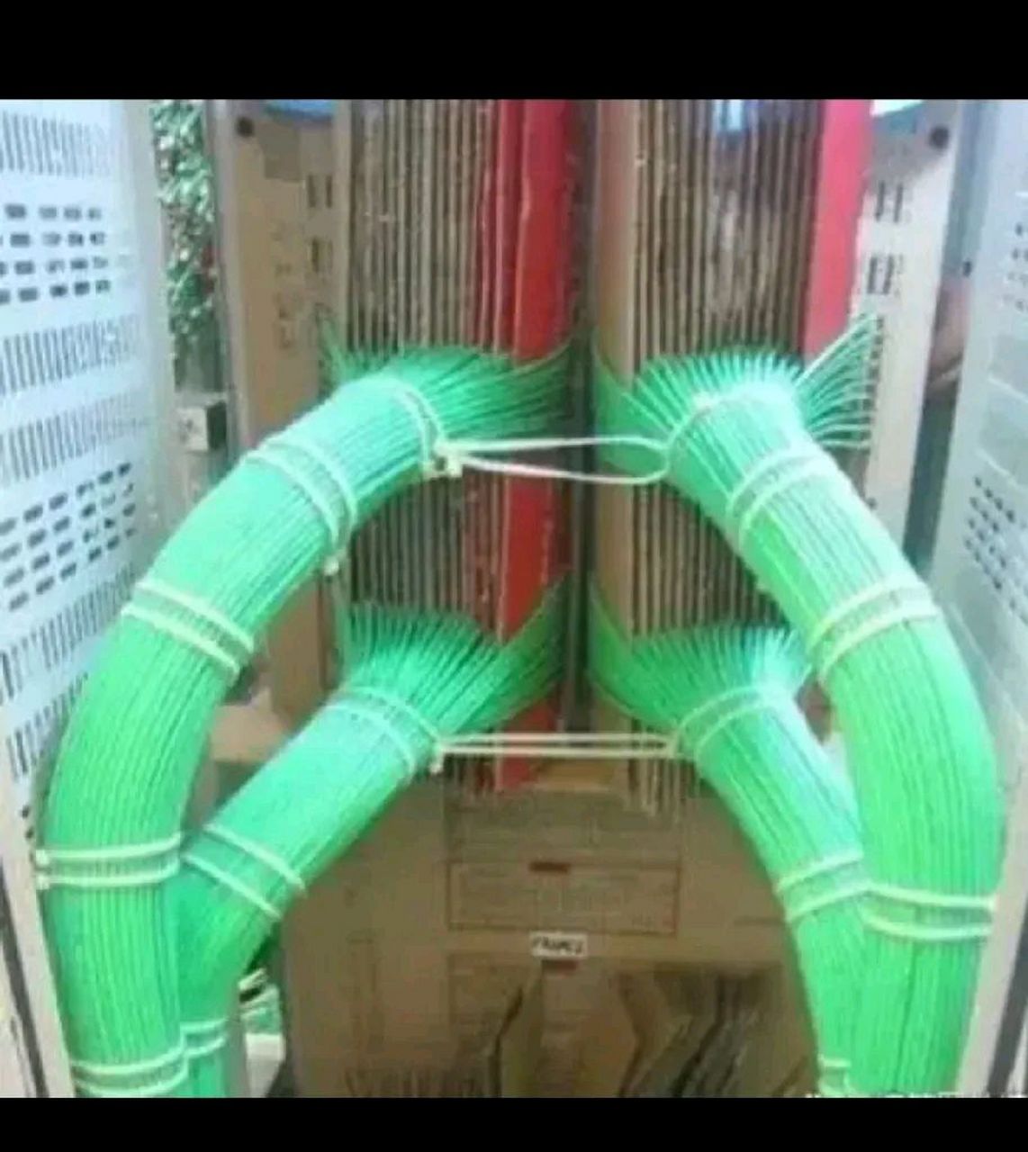 凡事,就怕对比 图一,是德国电线 图二,是印度电线#乐享周末分享吧