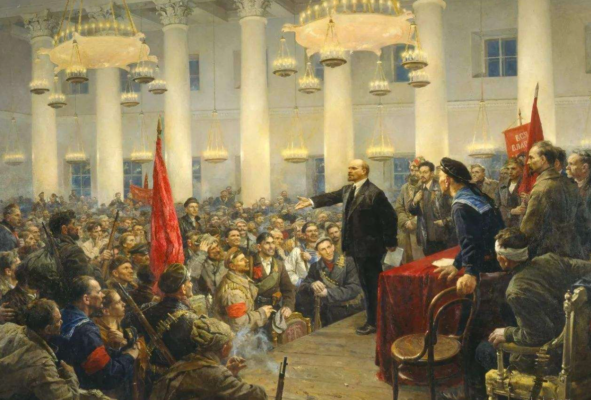 俄国实现工农民主专政,把资产阶级民主革命转变为社会主义革命