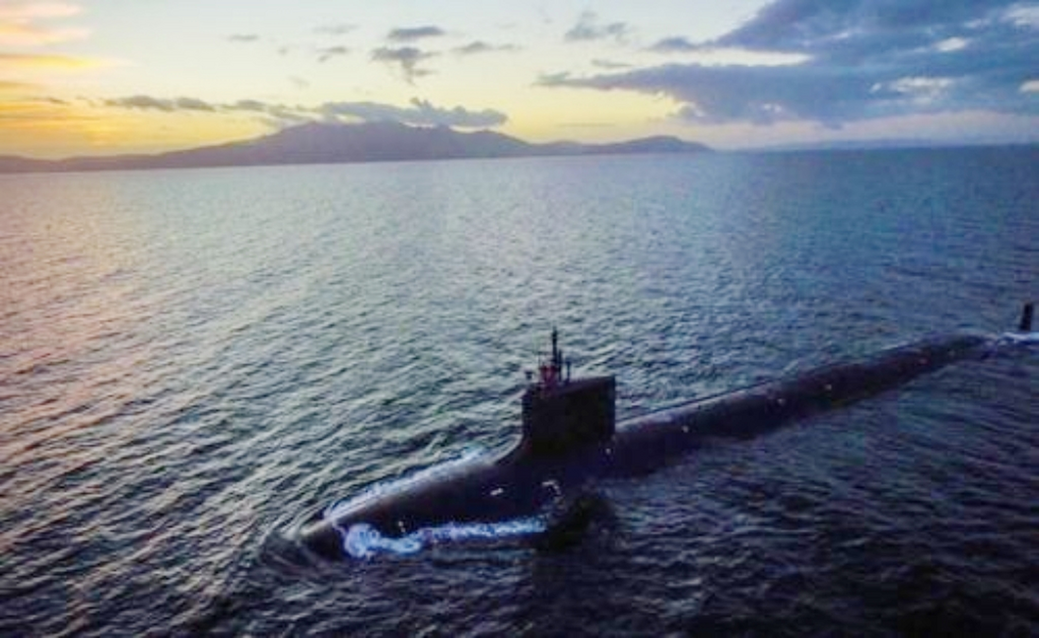 ,令人瞠目结舌的消息传来,一艘美军核潜艇竟然在南海的