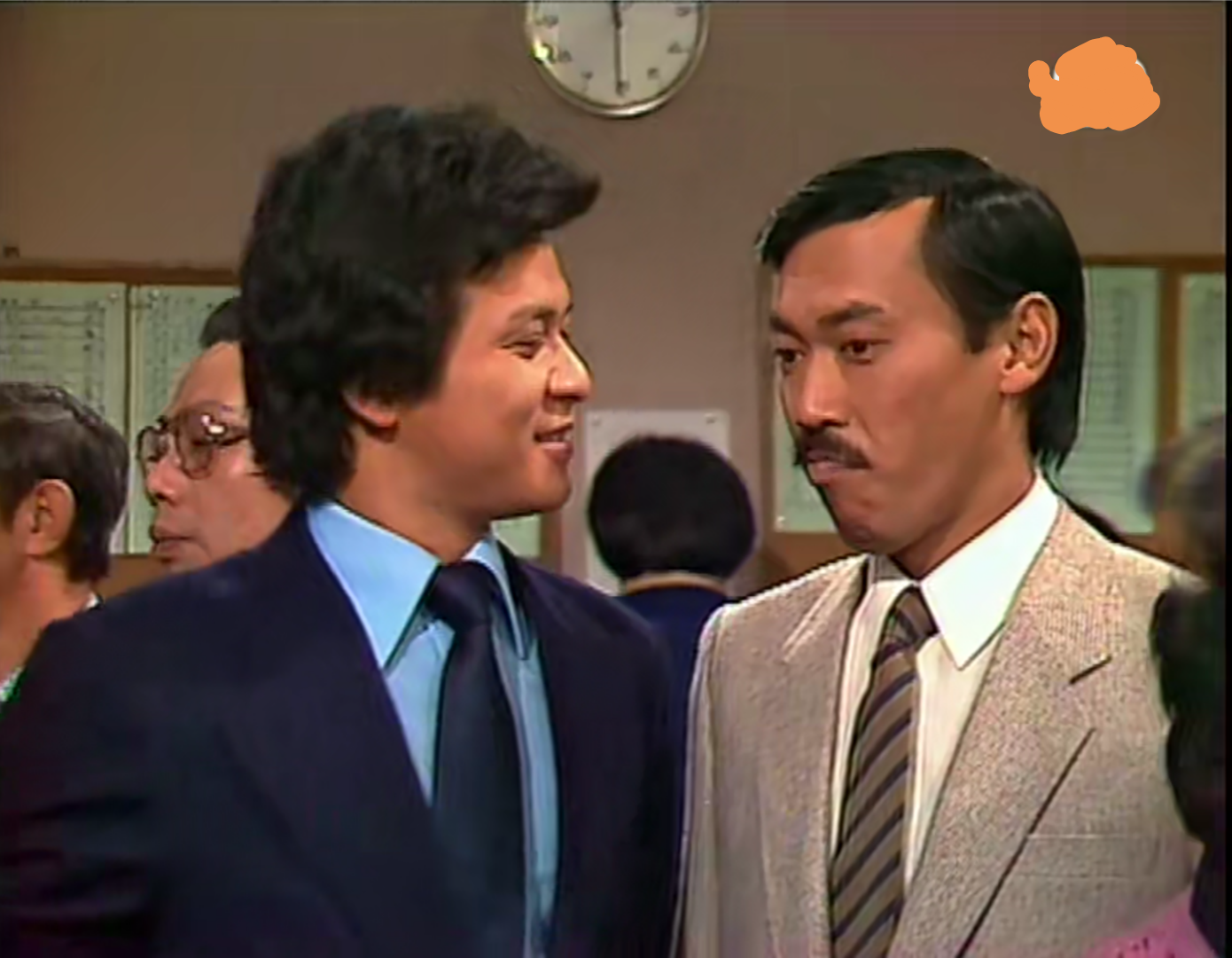 这部剧戚美珍劈腿甩了黄日华,刘德华龙套走起,陈百祥也在冒泡