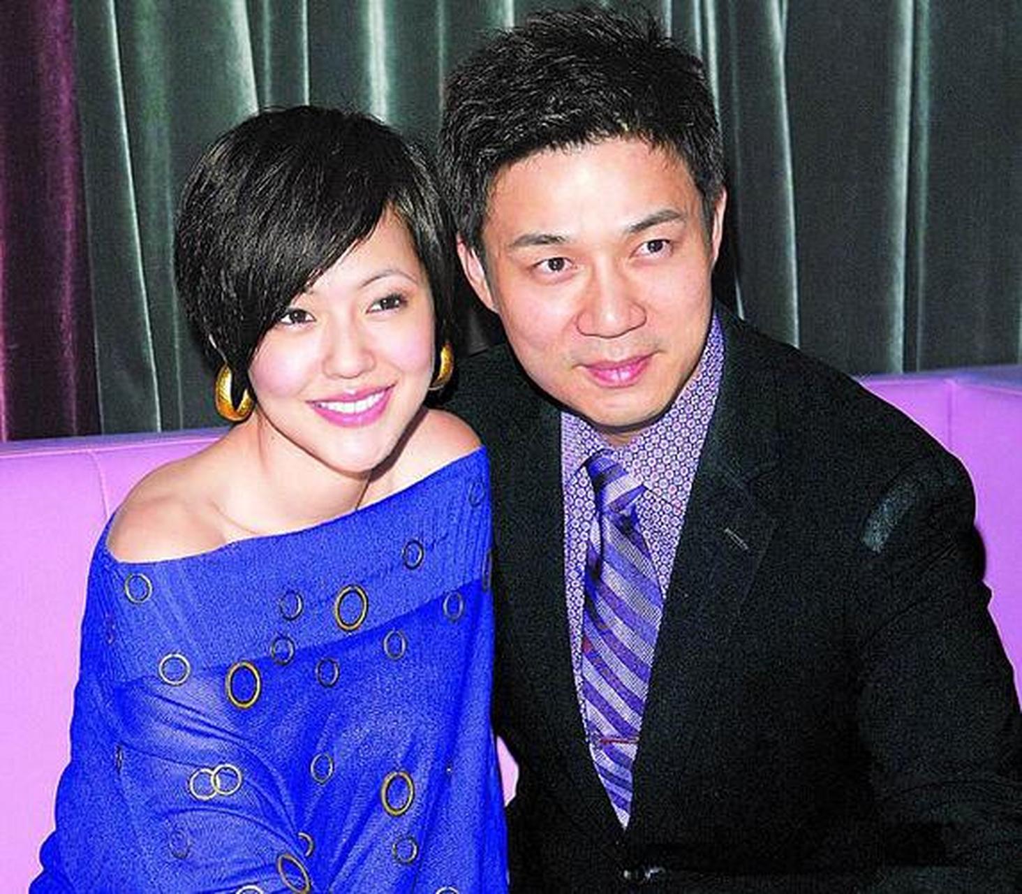 难怪许雅钧和汪小菲做不了亲戚,看看两个人对待大s小s两姐妹的态度就