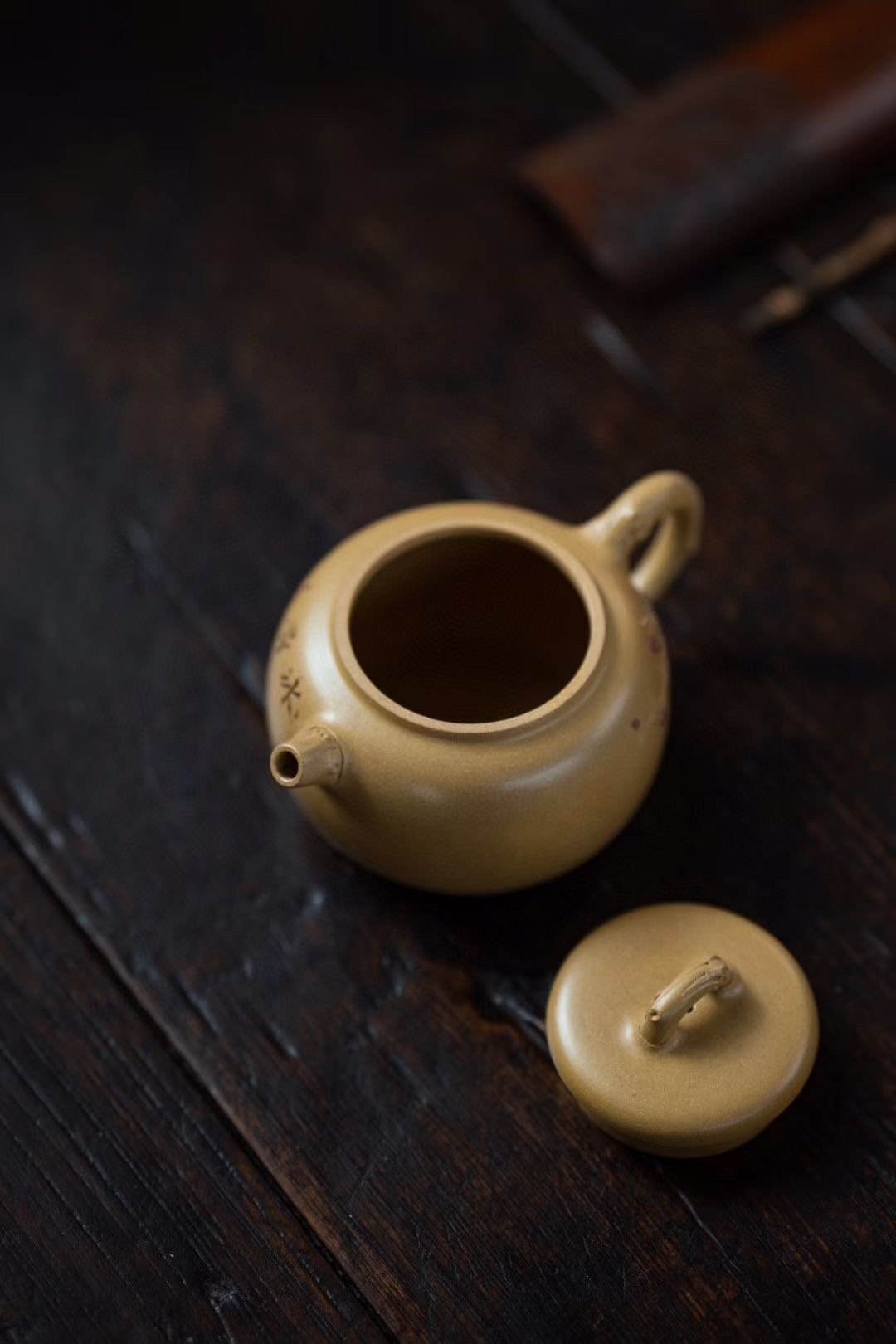 宜兴紫砂壶顾跃君全手工俏春壶