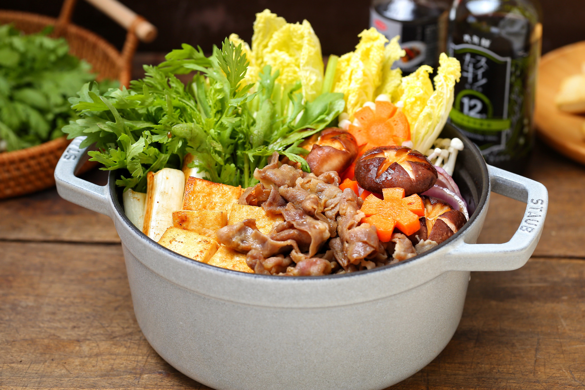 春节将至,宅家自制寿喜锅,食材随心选,一碗调味汁就能轻松搞定