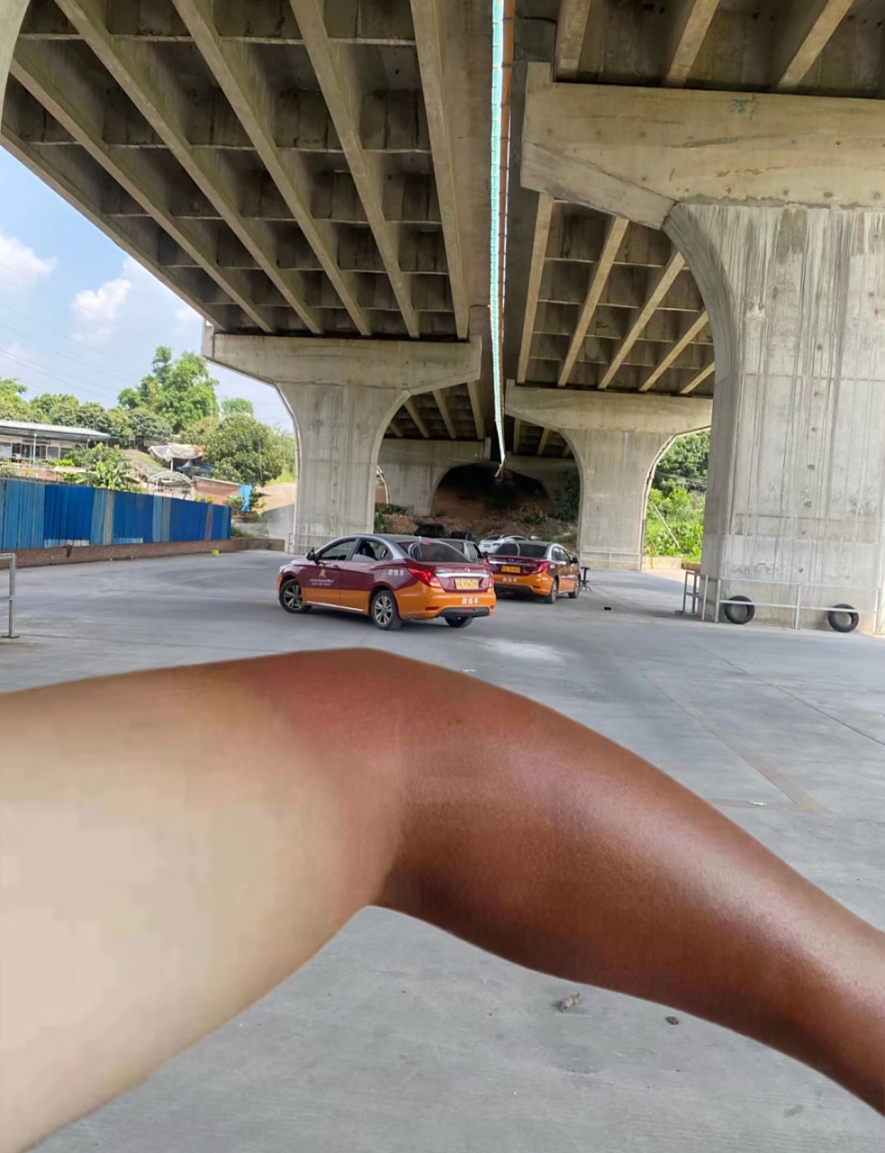 一起晒黑皮肤,不热#娱乐