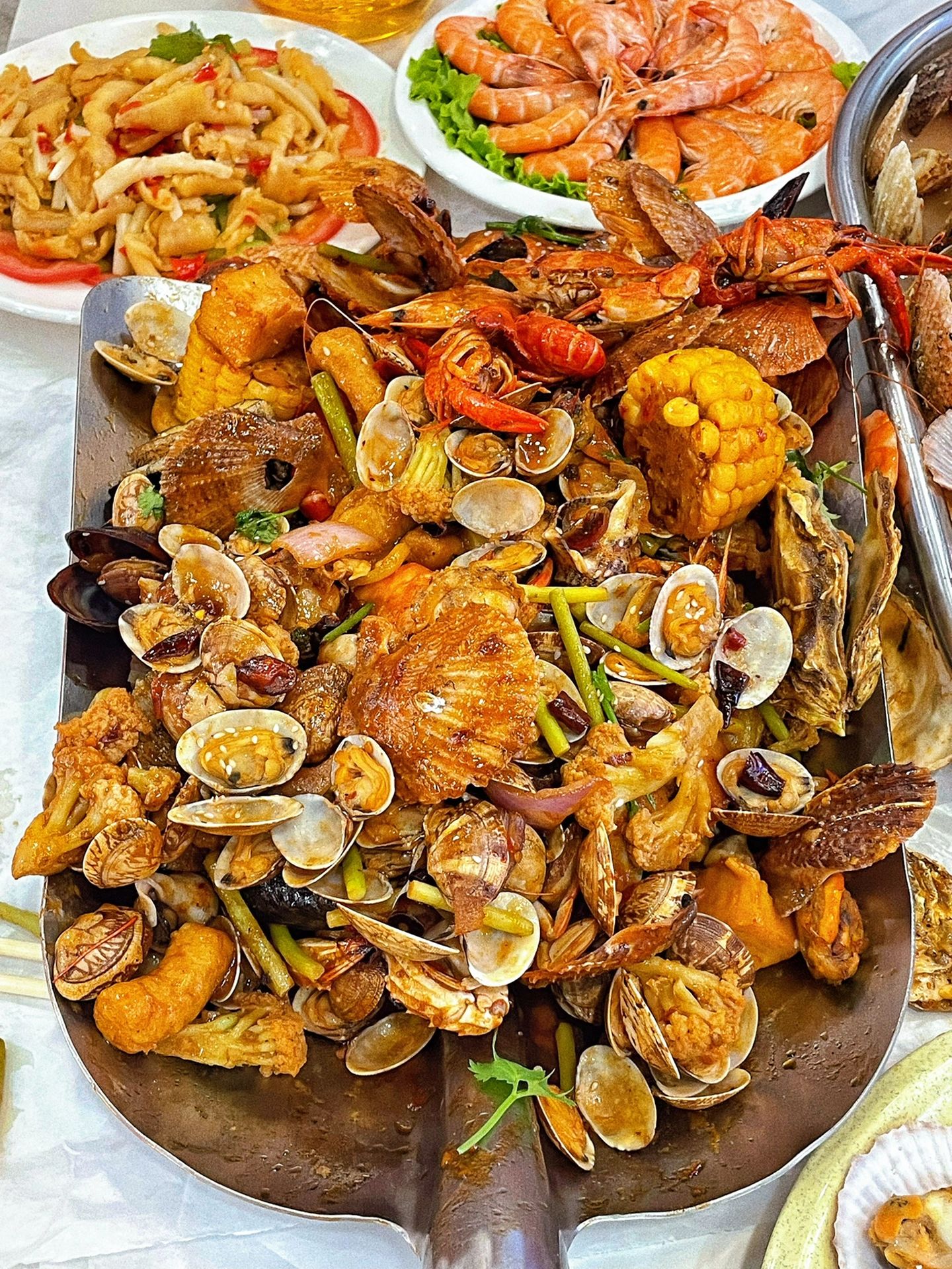 这大概是我吃过最豪横的海鲜大咖了,金沙滩的青岛啤酒节快来了!