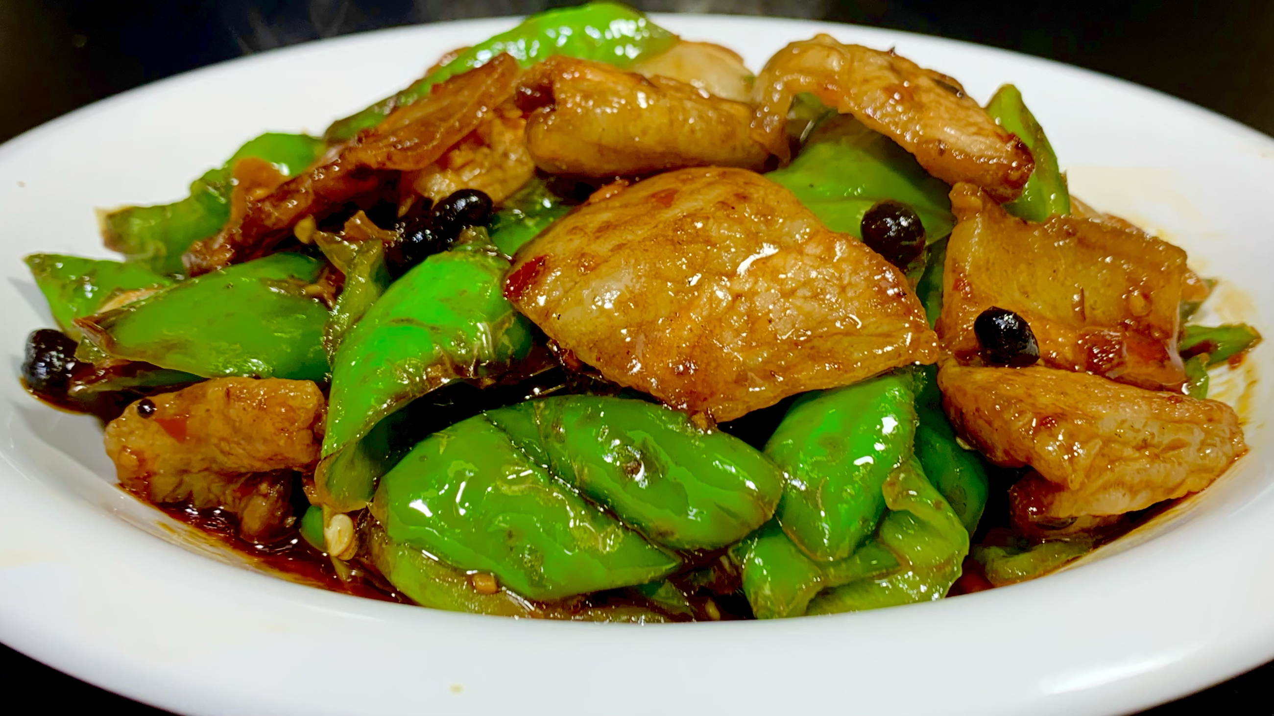 湖南辣椒炒肉好吃有诀窍,湘菜大厨教你正确做法,鲜香好吃又下饭