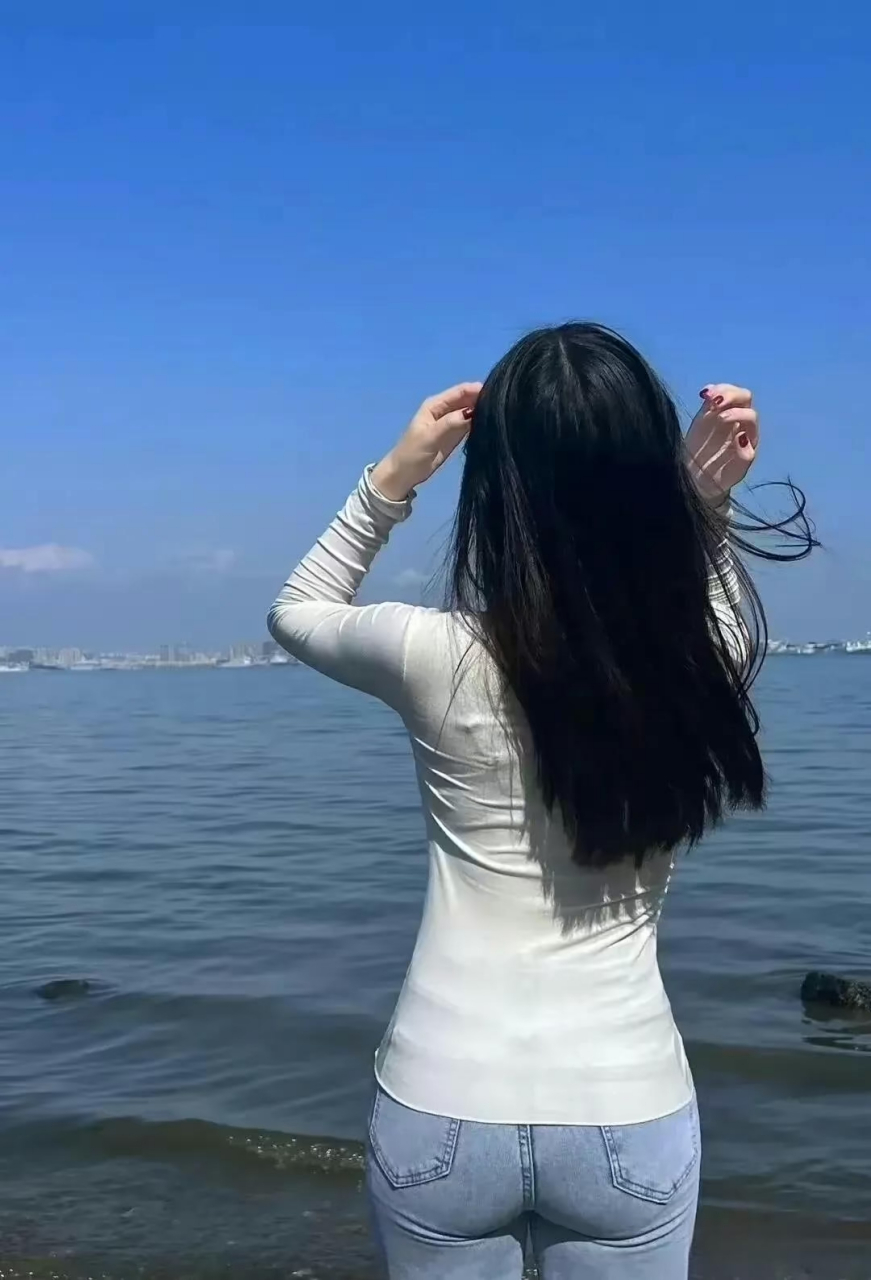 陪女同事看海,一股海鲜味吹来