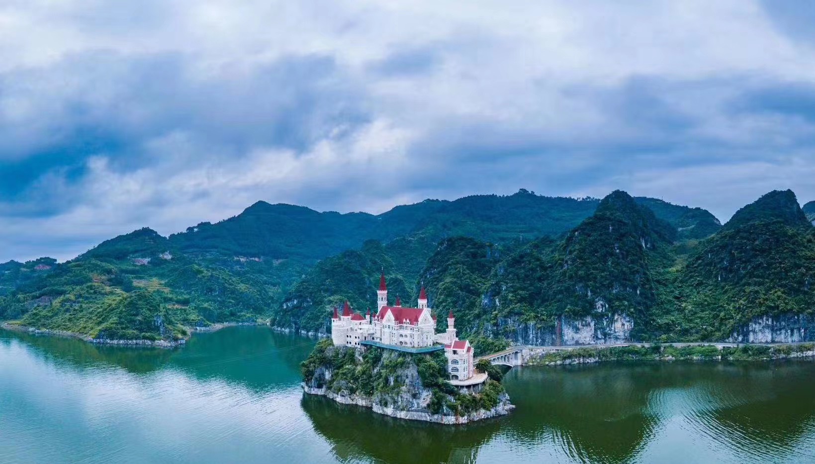 贵州兴义城堡图片