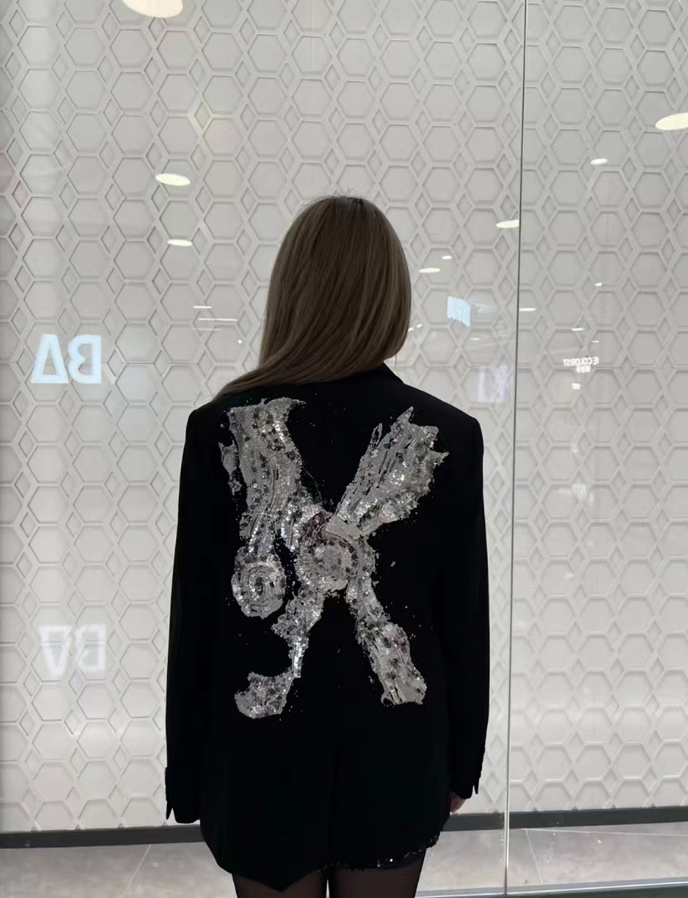 高街圣罗兰slp大义西服,男女适穿,给人一种高级感[得意]