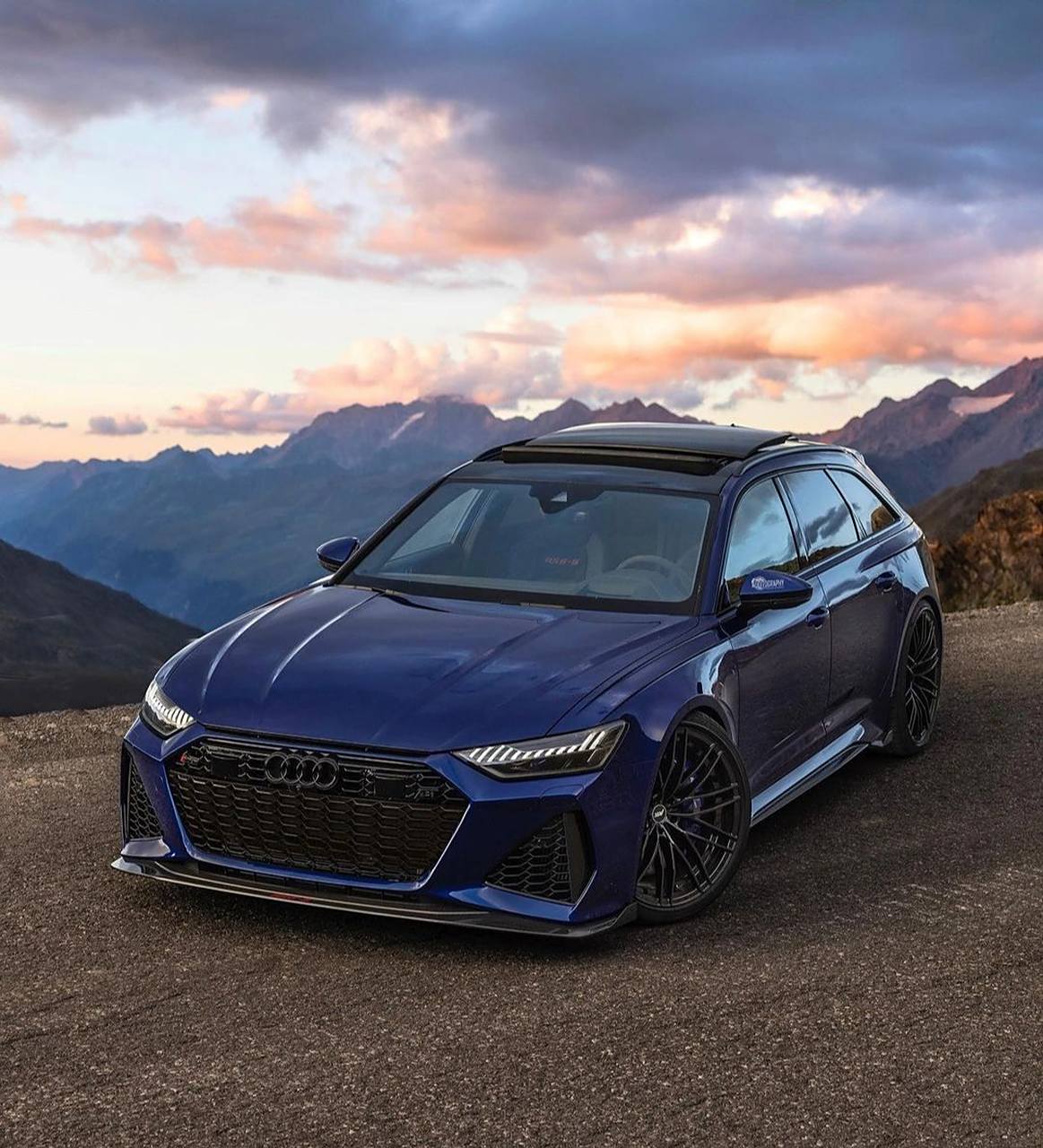 限量125件套的奥迪rs6 由abt改装的rs6-r 喜欢的可以把这辆车作为壁纸