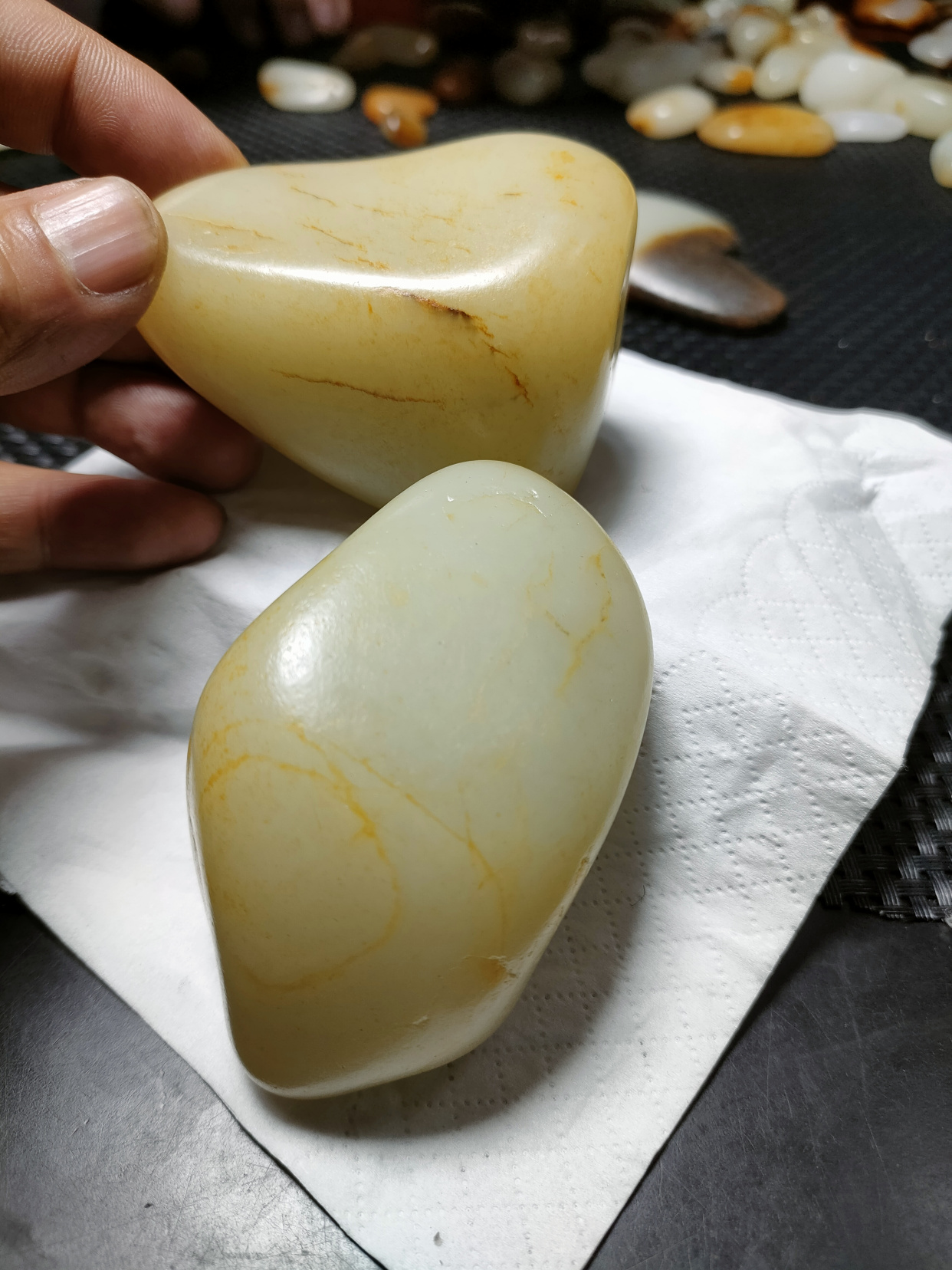 怎么认识和田玉光白籽