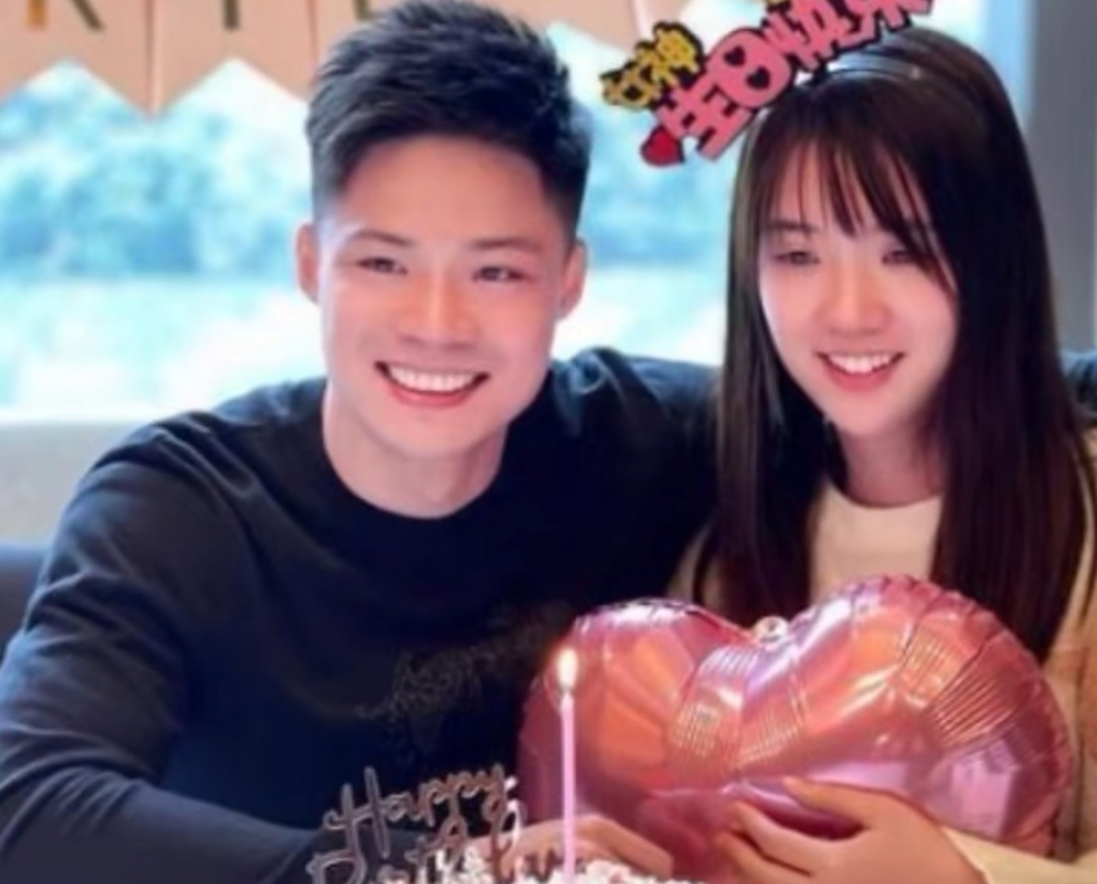 苏炳添和林艳芳的爱情,从校服到婚纱真的绝了