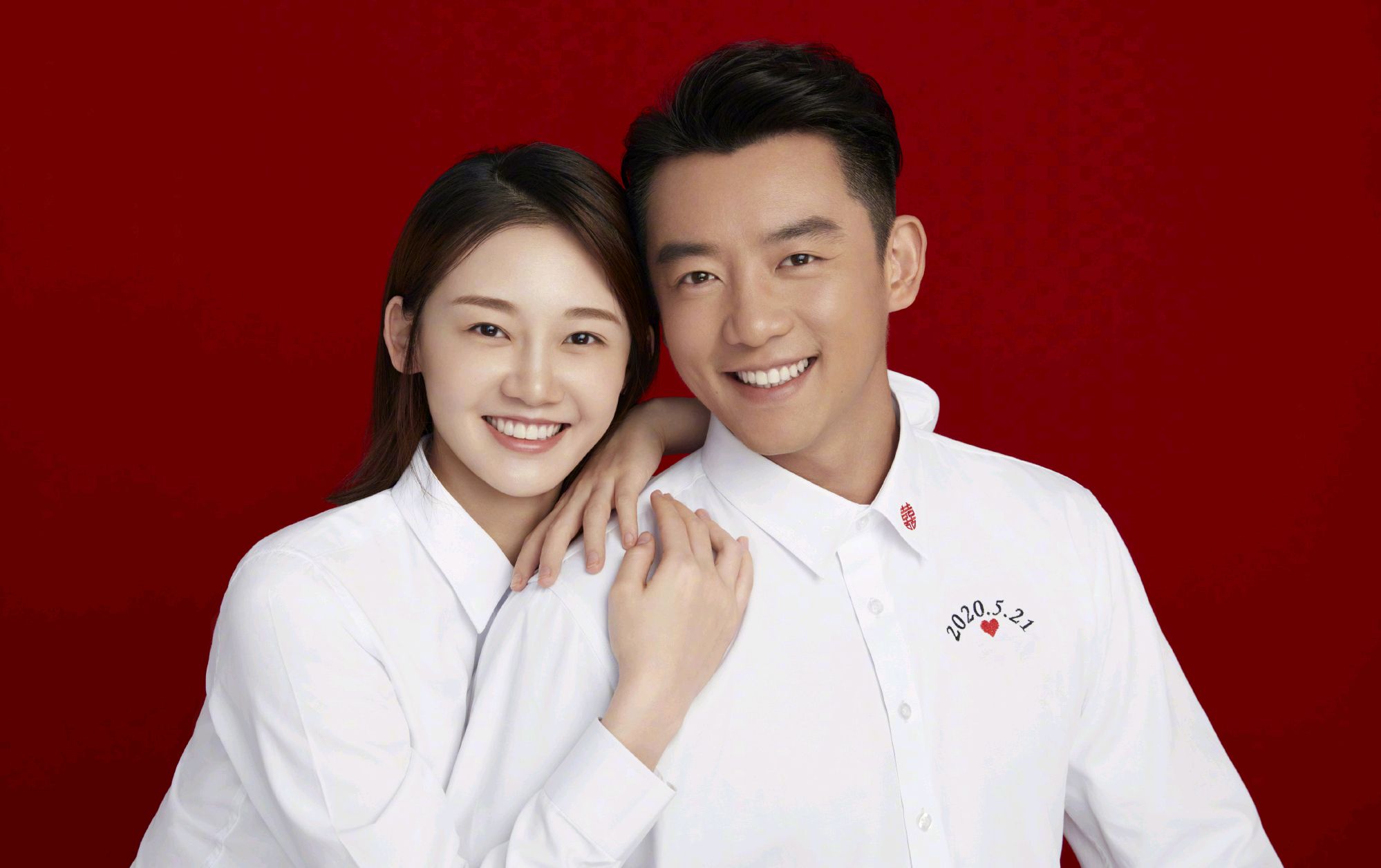 郑凯苗苗结婚:明星们的结婚登记照都是这么可爱吗?