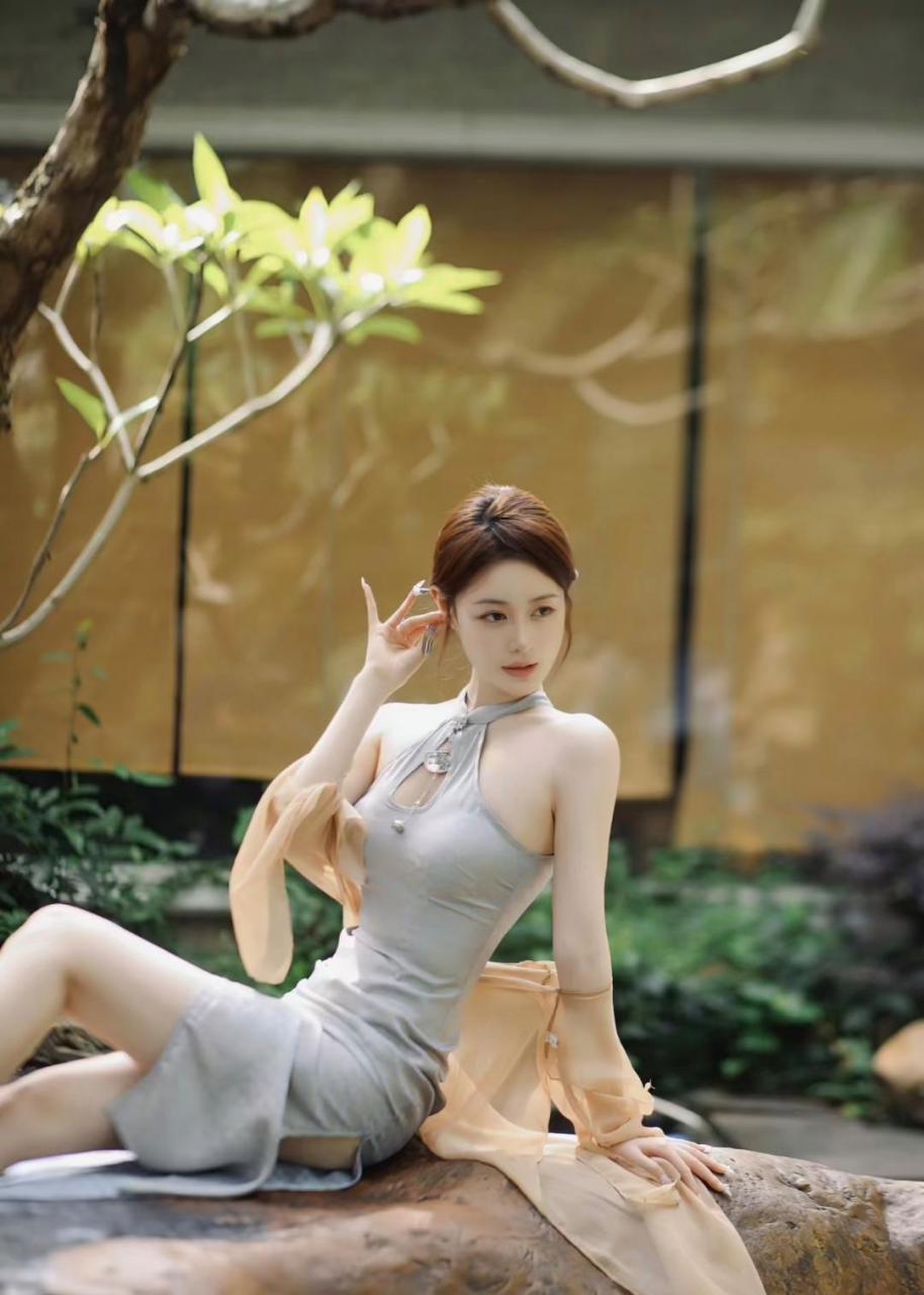 端庄优雅,温婉贤淑,这应该就是江南女孩的特色了吧