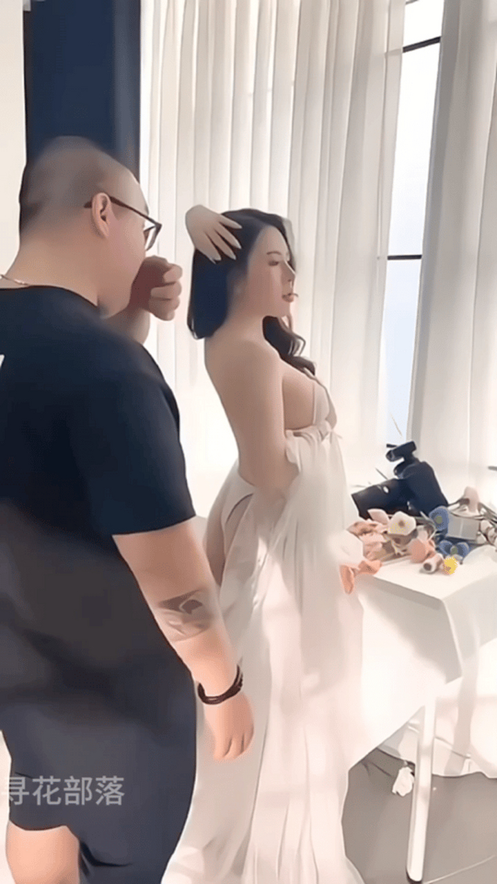 哺乳期的妈妈拍写真