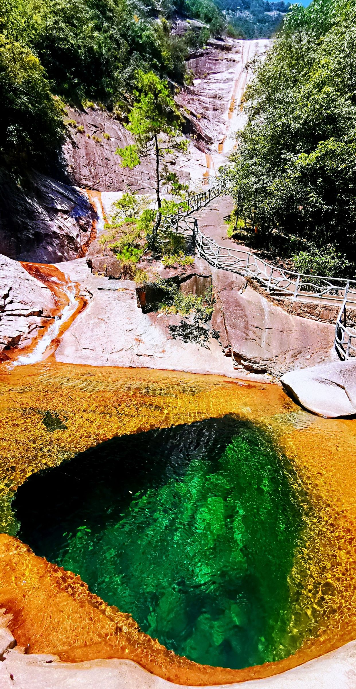 九龙瀑——黄山第一大瀑
