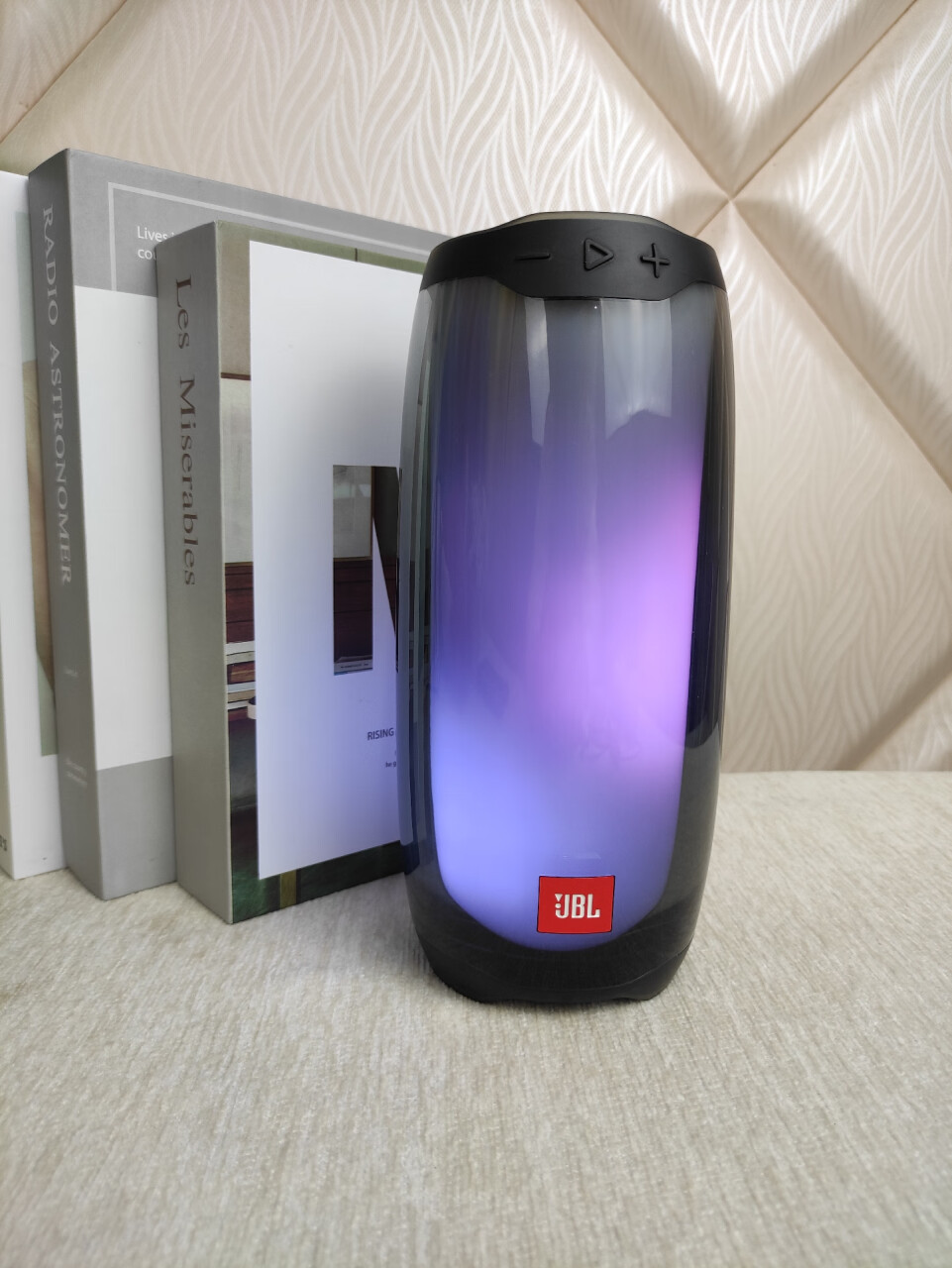 我也拥有了jbl pulse4便携式蓝牙音箱啦  如果你也拥有一款jbl pulse4