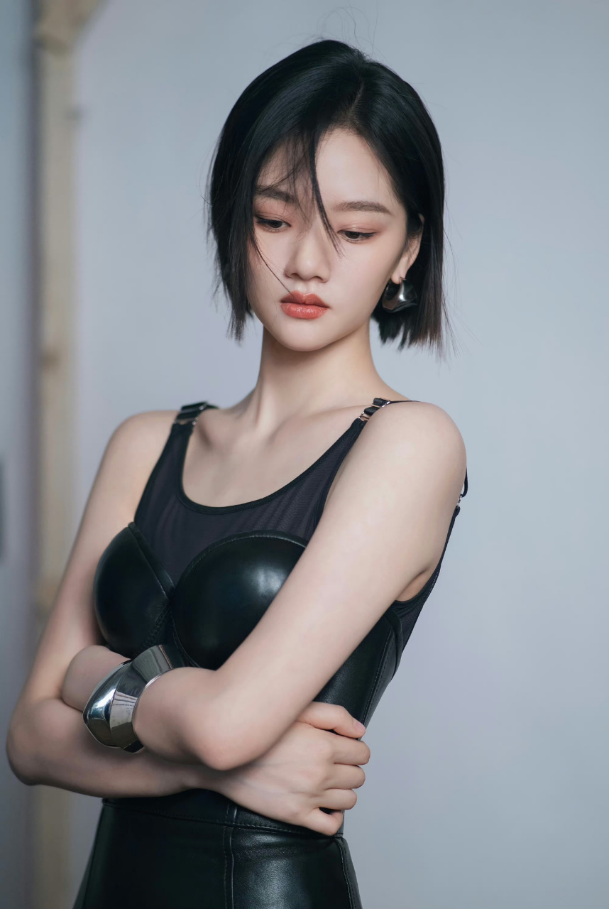 任敏  高跟鞋  大长腿