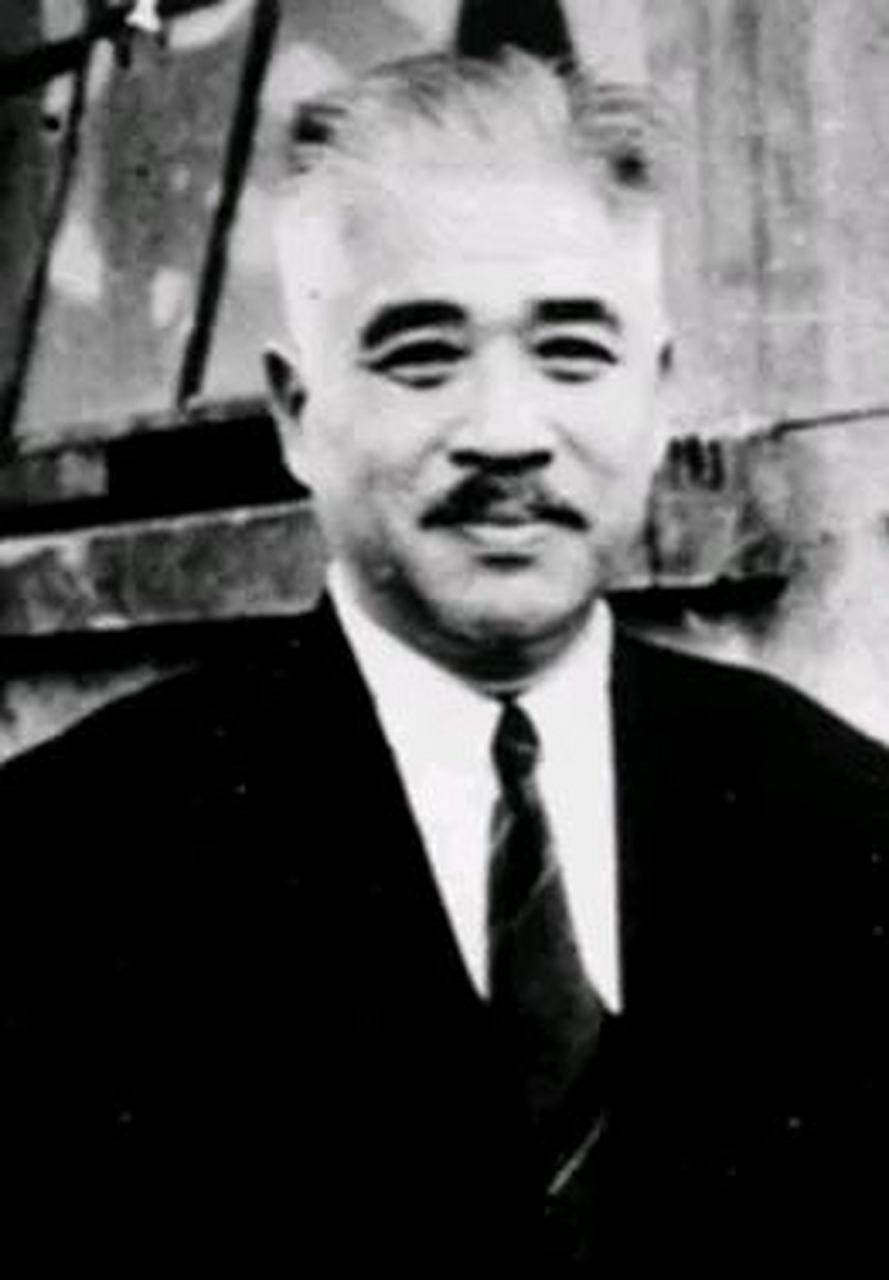 1908年,东京大学的池田菊苗教授正在享用妻子给他精心准备的晚餐,让人